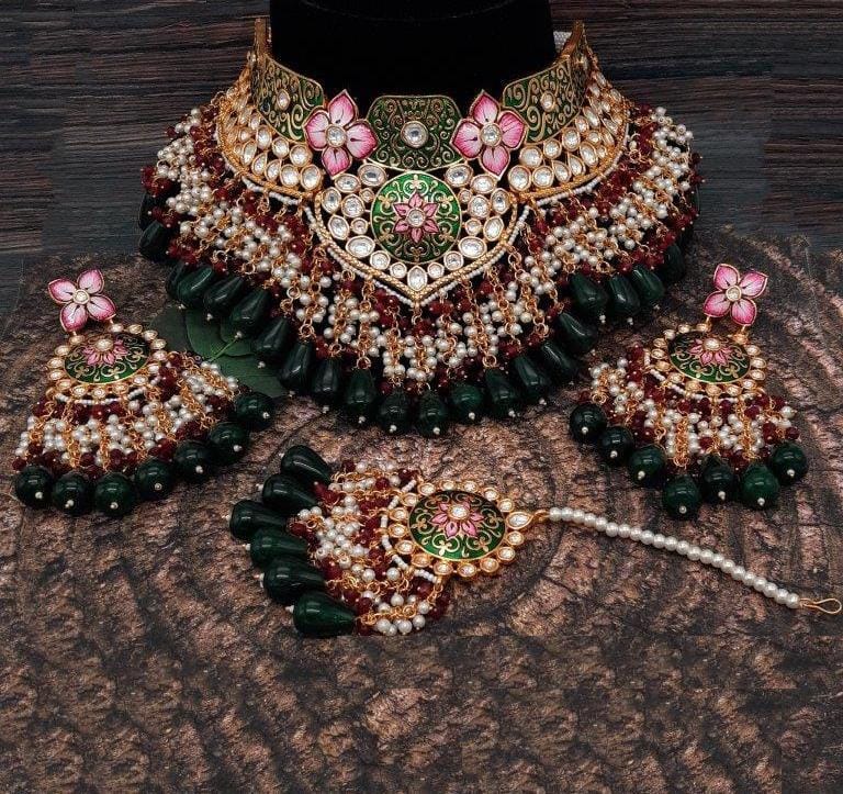 The Timeless Elegance of Kundan Jewellery: A Deep Dive