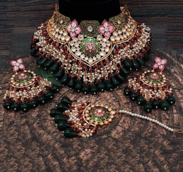 The Timeless Elegance of Kundan Jewellery: A Deep Dive