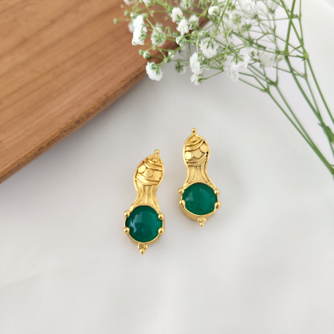 Emerald Elegance Earring