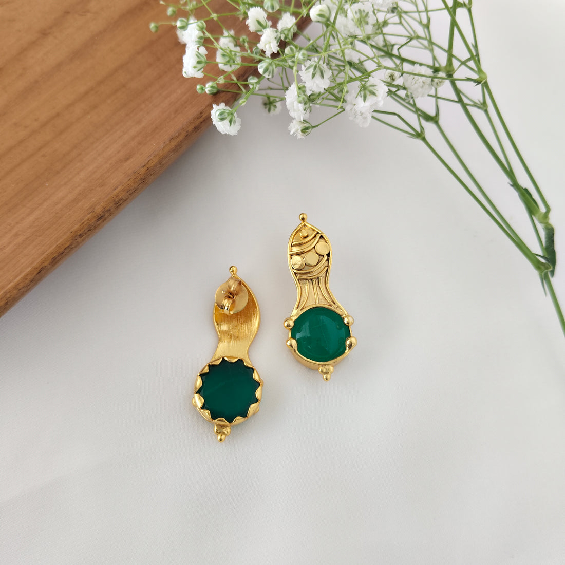 Emerald Elegance Earring