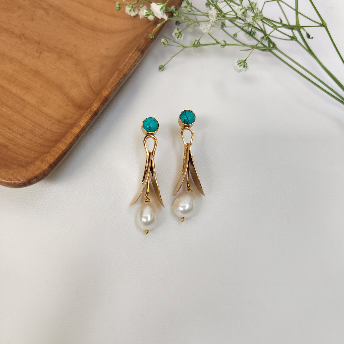 Shimmering Teardrops Earring