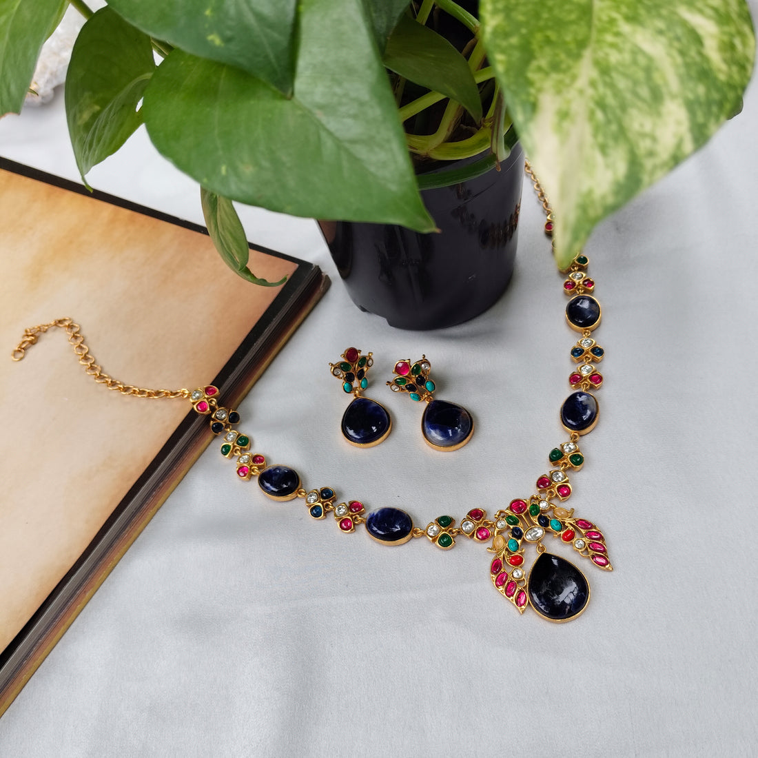 Sapphire Splendor Necklace Set