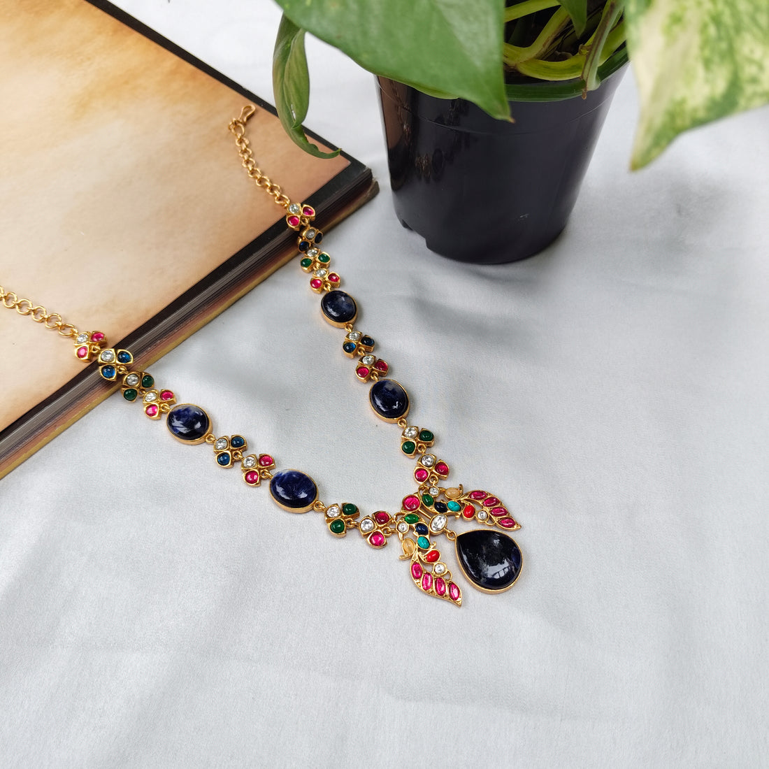 Sapphire Splendor Necklace Set