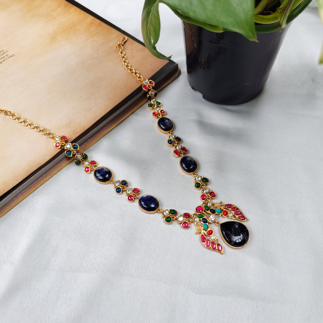 Sapphire Splendor Necklace Set