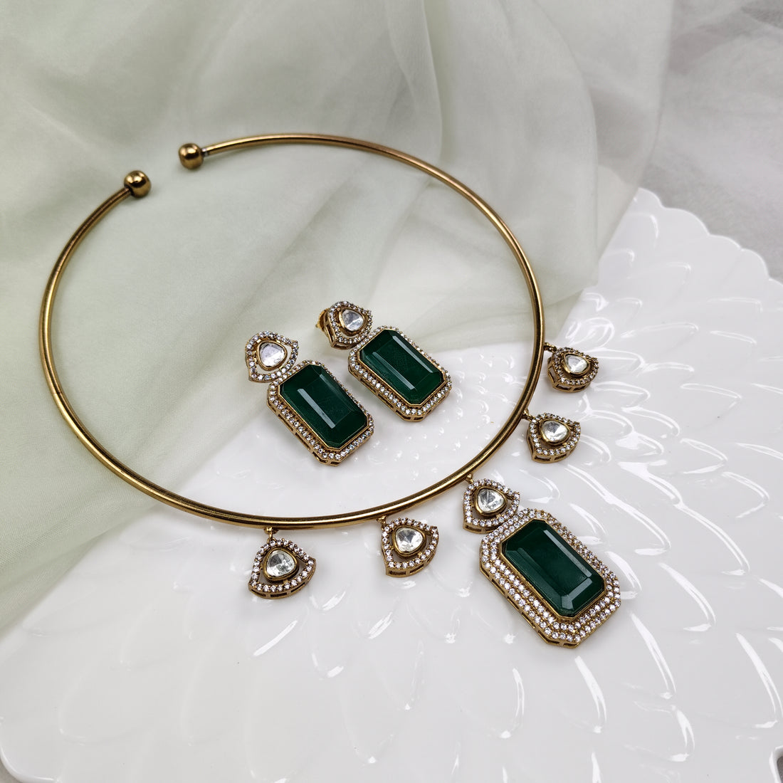 Emerald Necklace Set