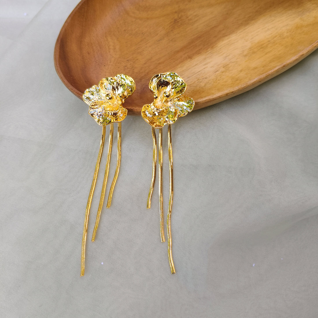 Golden Floral Dazzle Earring