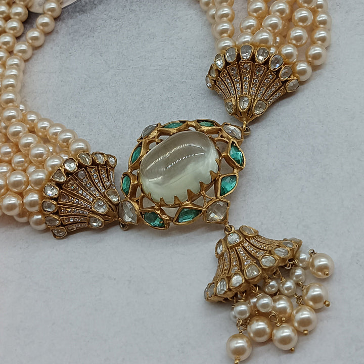 Lustrous Pearl Elegance Necklace