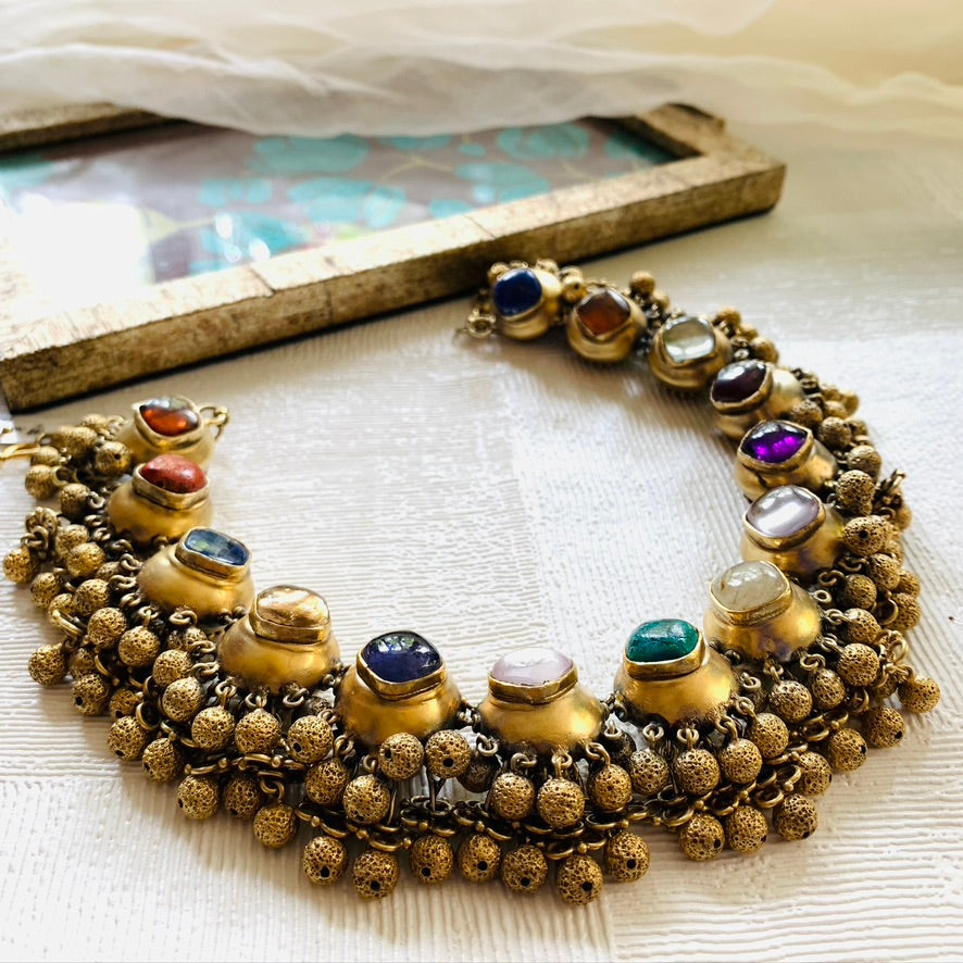 Navarathna Gundu Choker