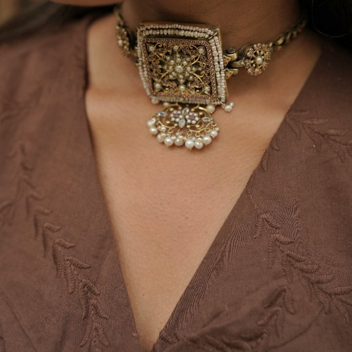 Regal Radiance Choker