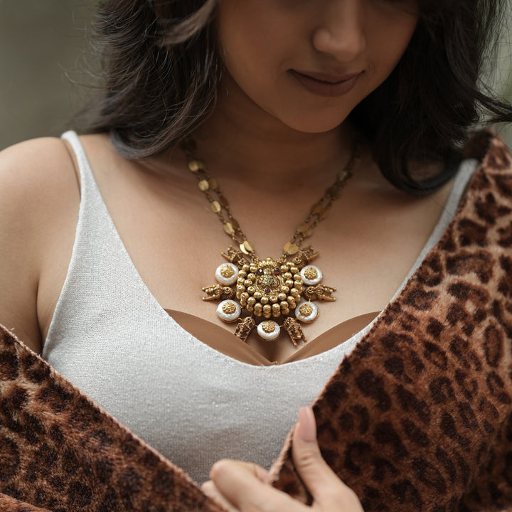 Golden Radiance Necklace