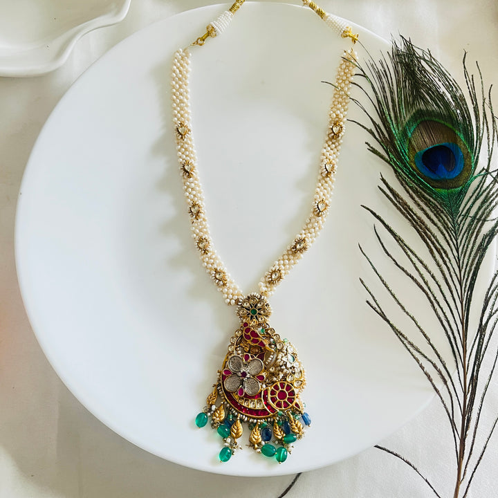 Majesty Pendant Necklace