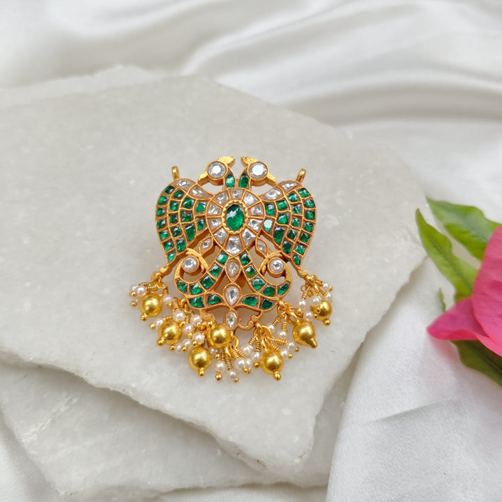 Emerald Paisley Pearl Pendant