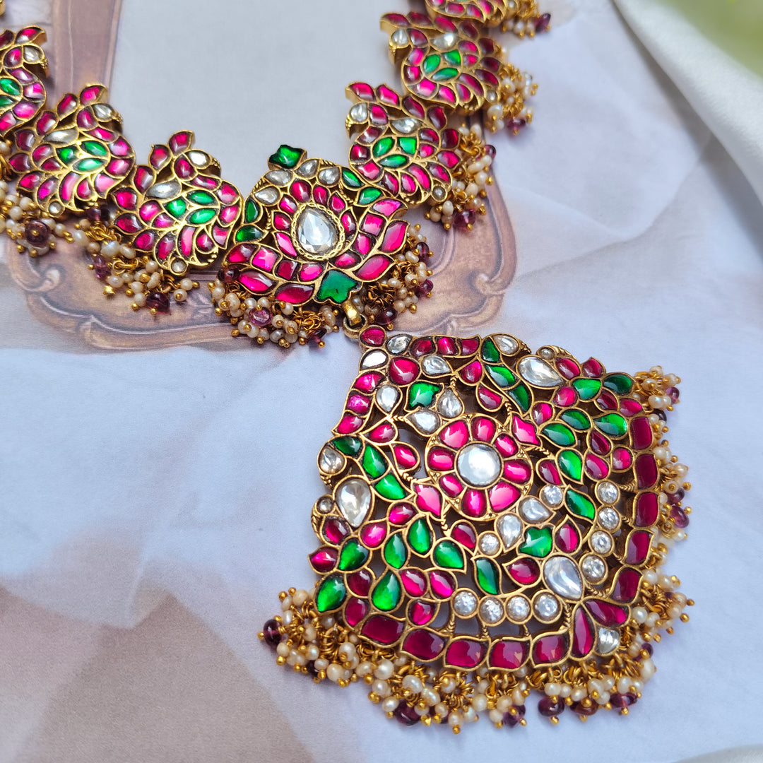 Reyansh Silver Necklace
