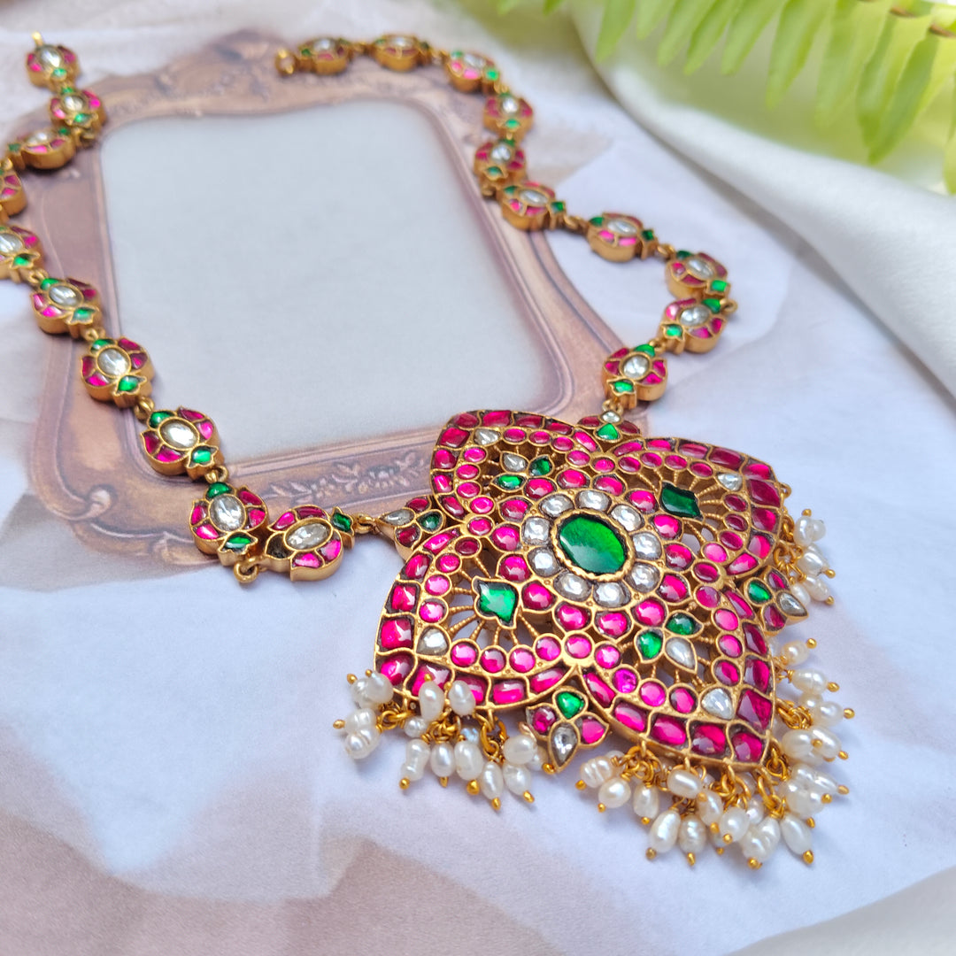 Ishaan Silver Necklace