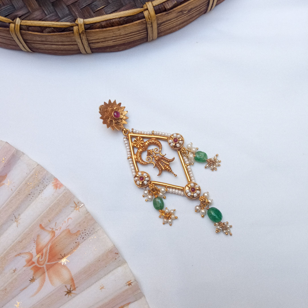 Shanaya Silver Pendent