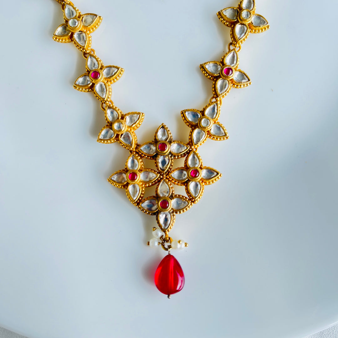 Tejasvi Lustre Silver Necklace