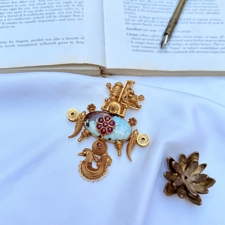 Avanika SIlver pendent