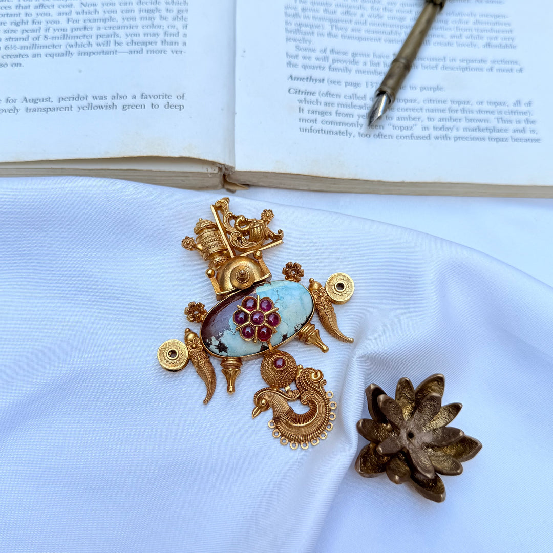 Avanika SIlver pendent