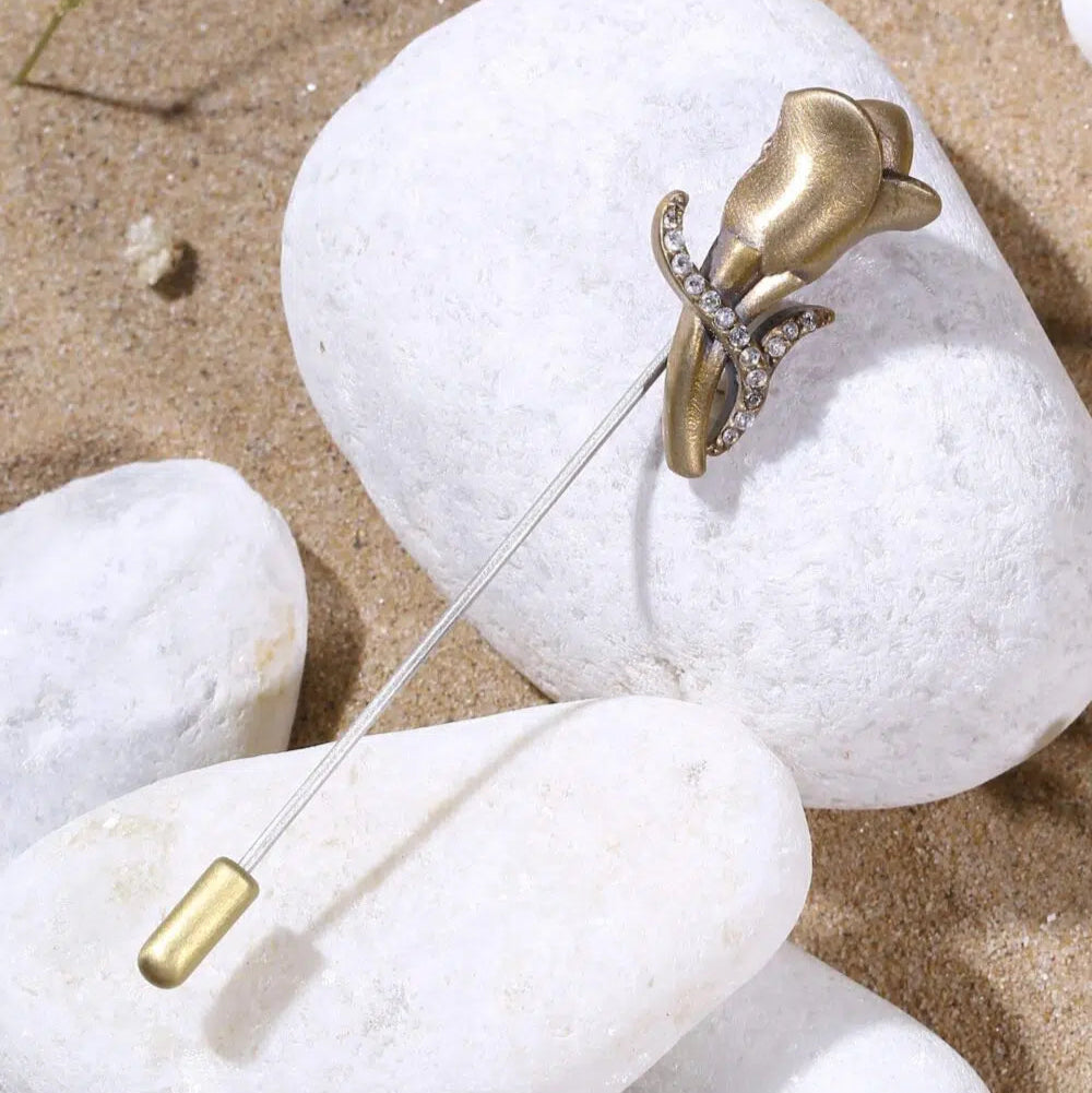 Lover’s Rose lapel pin