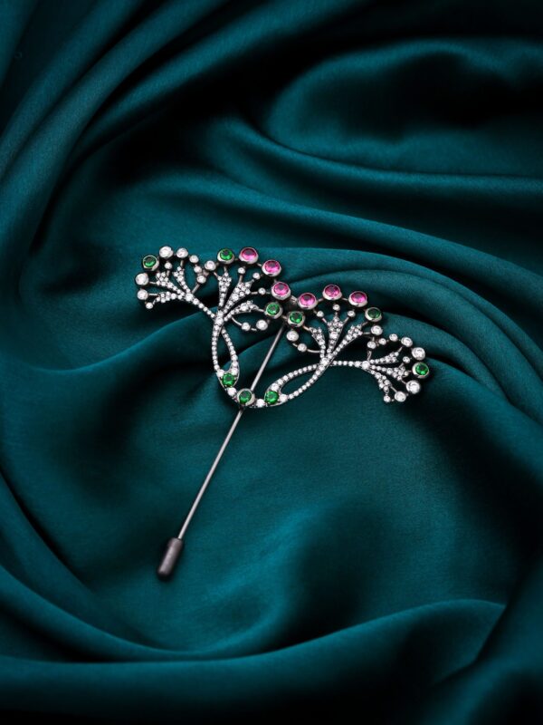 Plant Motif Lapel Pin