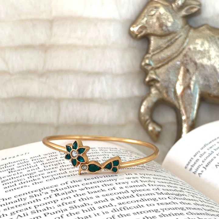 Green Small Bird with floral Kada