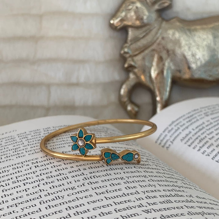 Turquoise Small bird with floral kada