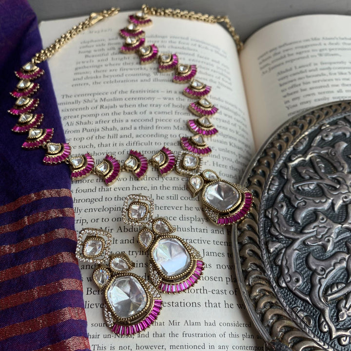 Haath Pankha Necklace Set