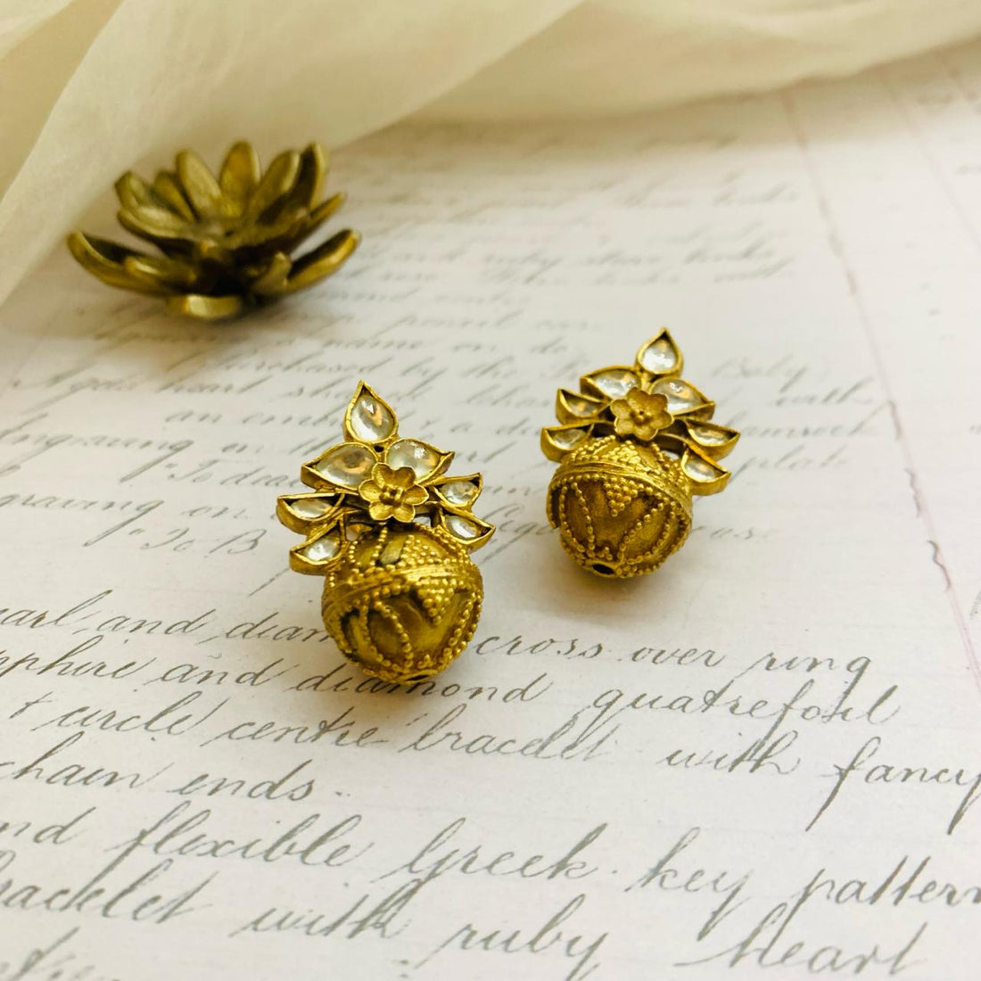 Handi Pot Stud Earrings