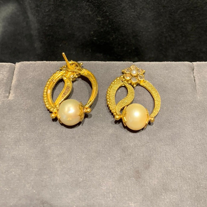 Radiant Pearl Treasure Earrings