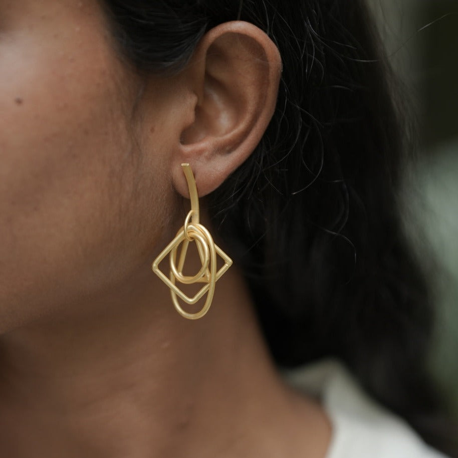 Golden Entwine Earrings