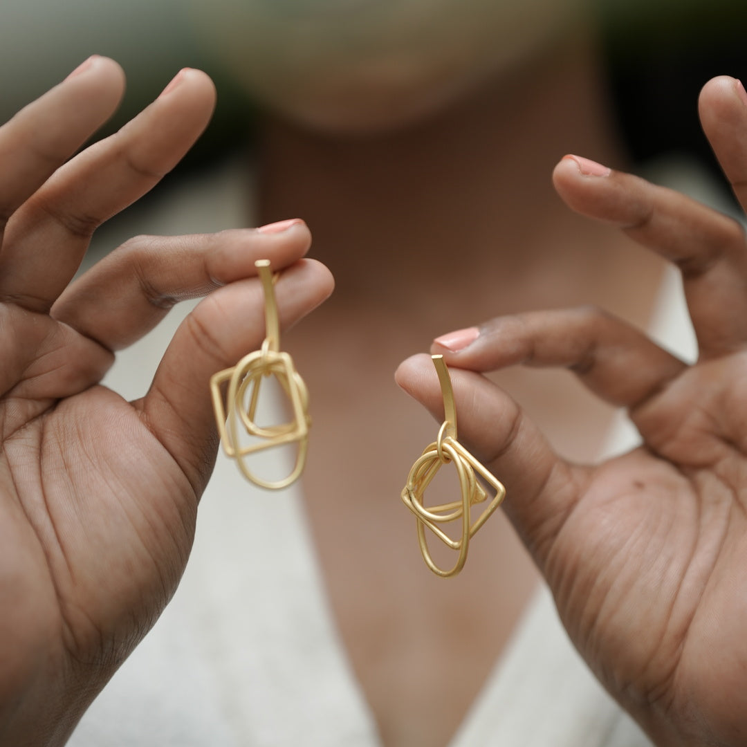 Golden Entwine Earrings