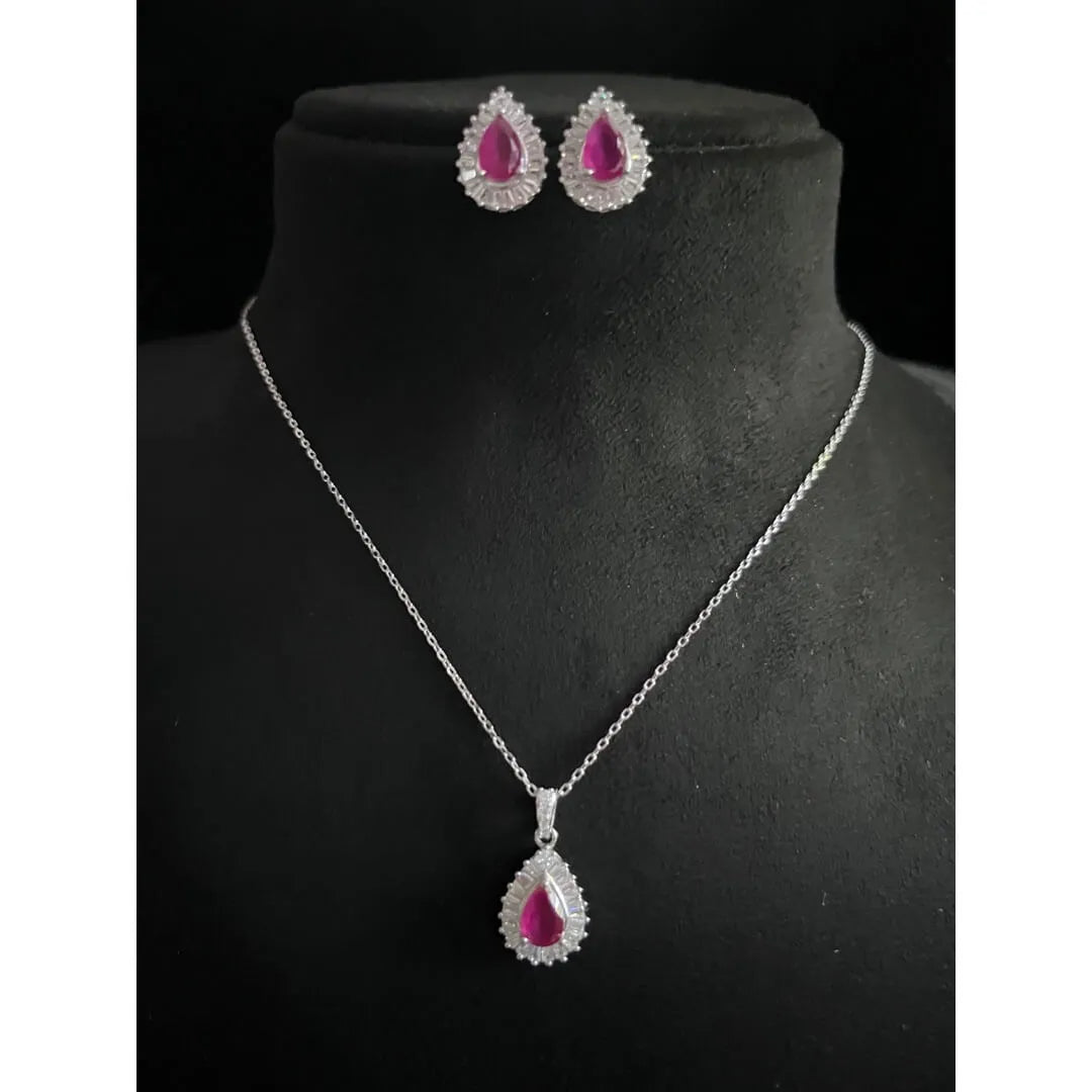 RED PEAR WITH BAGUETTE DIAMOND HALO PENDANT SET