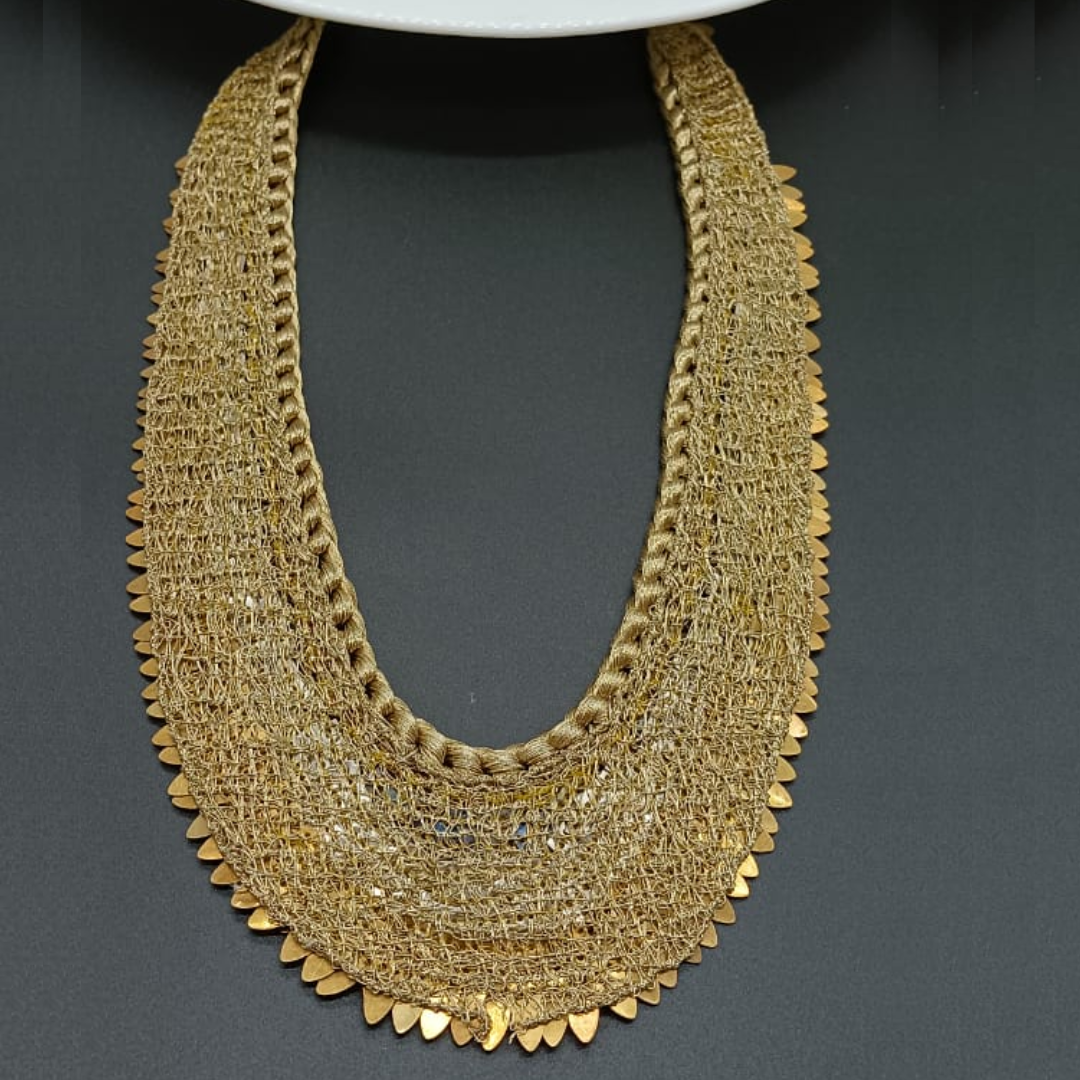 Feathering Long Slim Neckpiece