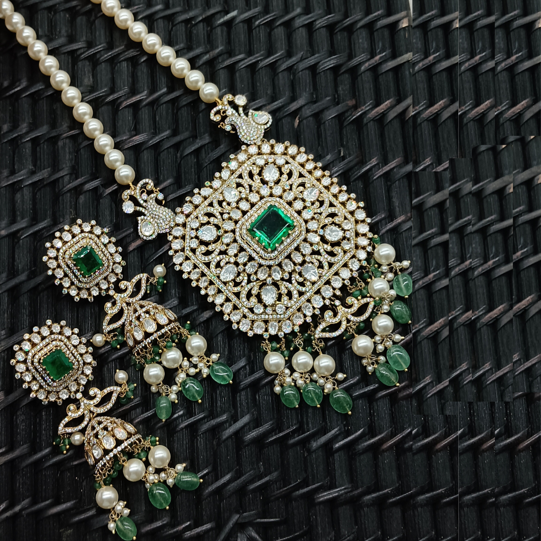 Pearl With Emerald Floral Necklace with Earrings