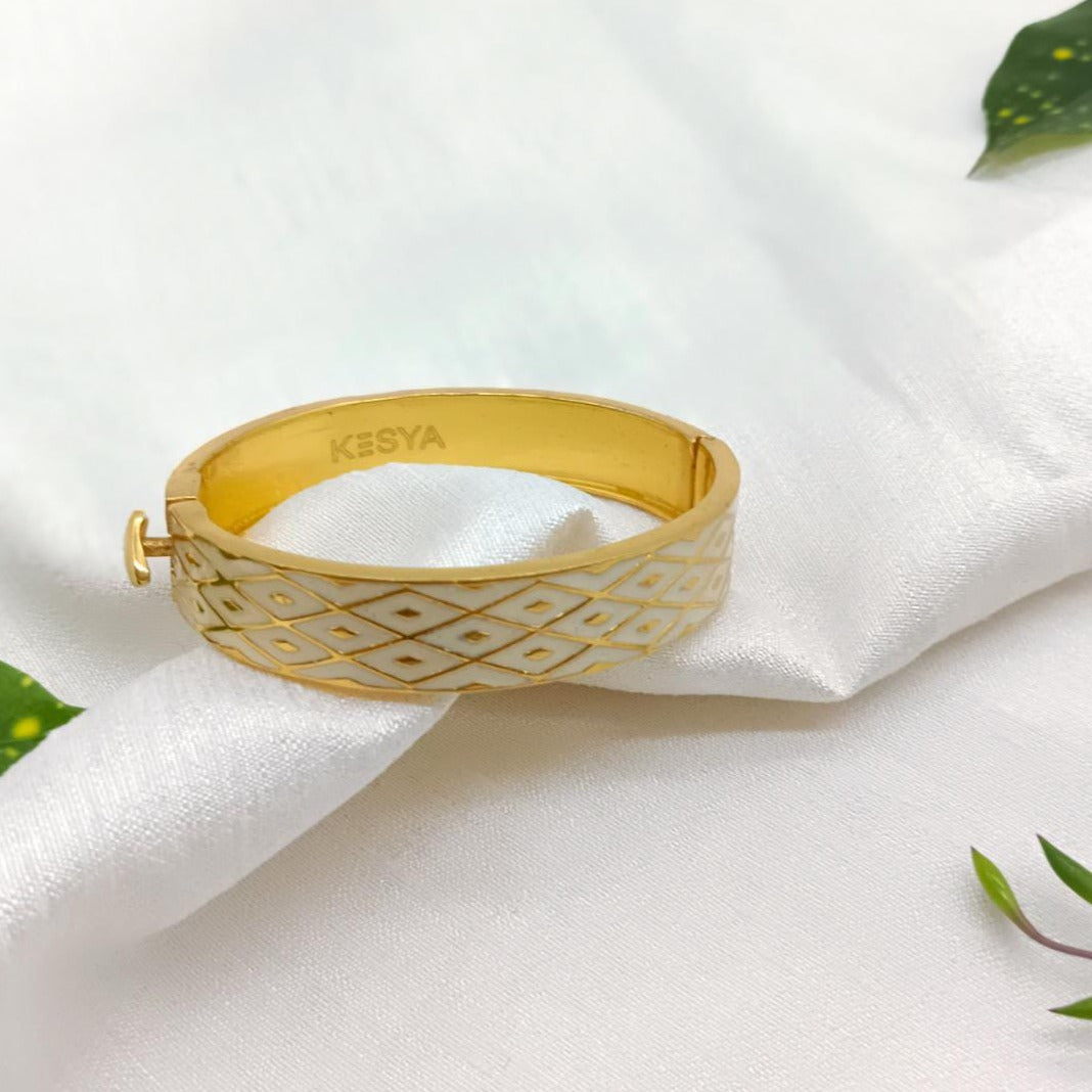 Ivory Lattice Enamel Bangle