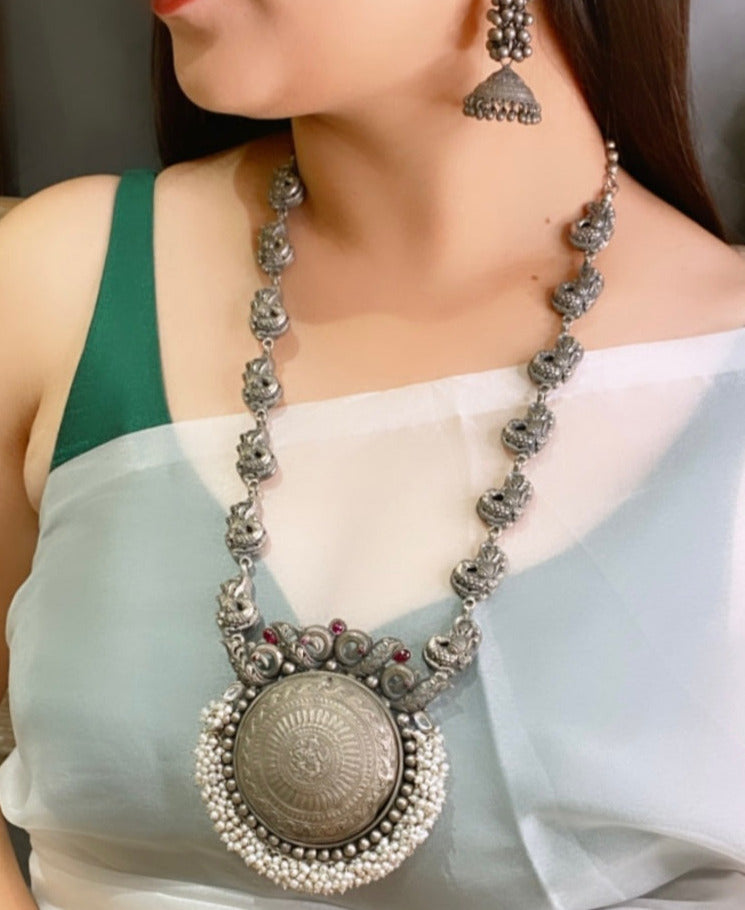 Peacock Pearl Lace Thali Necklace