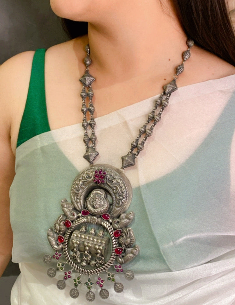 Suraj Taviz Necklace